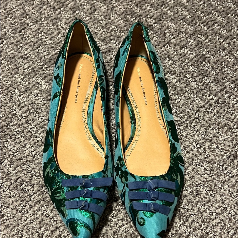 Elegant Floral Teal Pumps